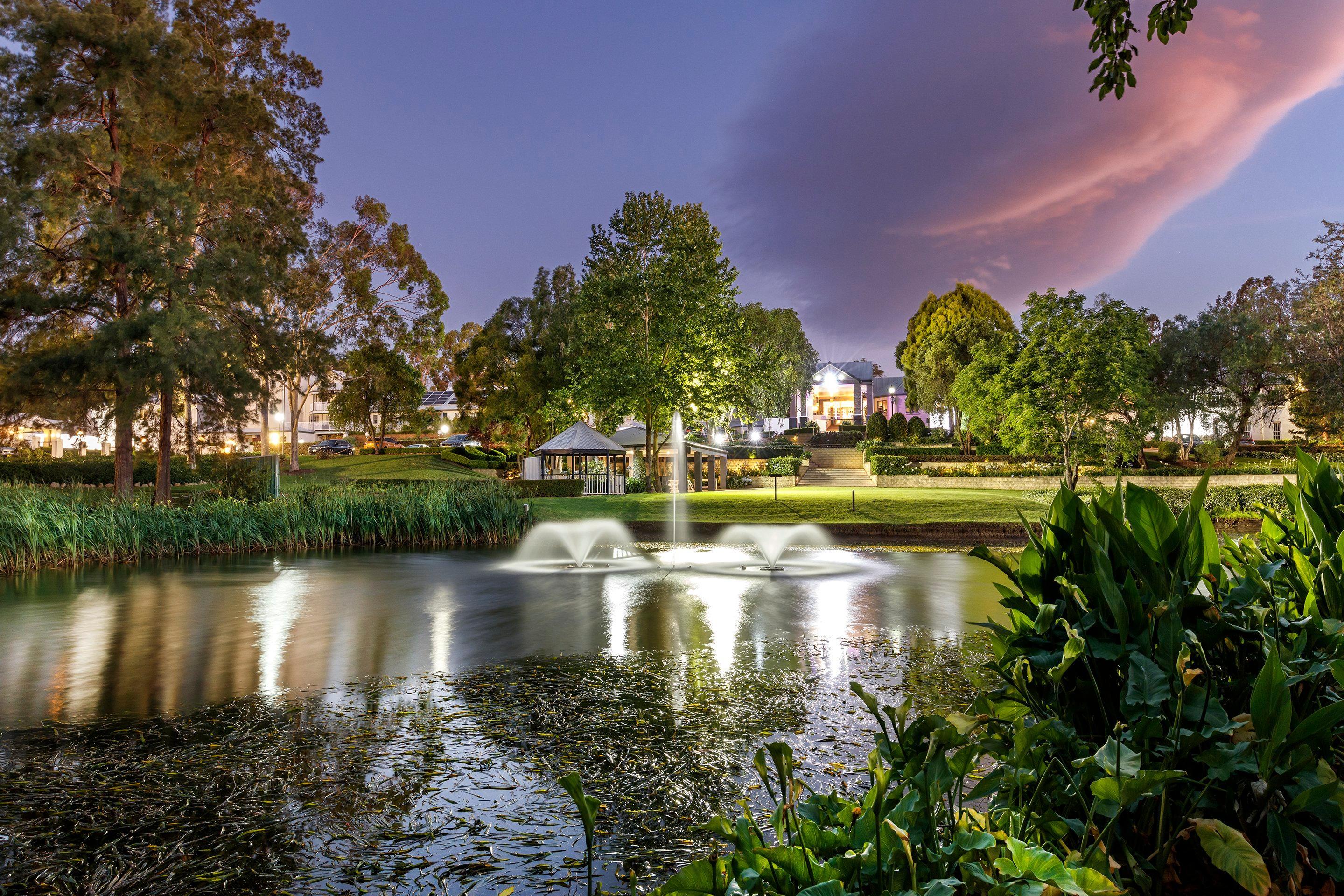 Crowne Plaza Hawkesbury Valley By Ihg Windsor Exterior photo