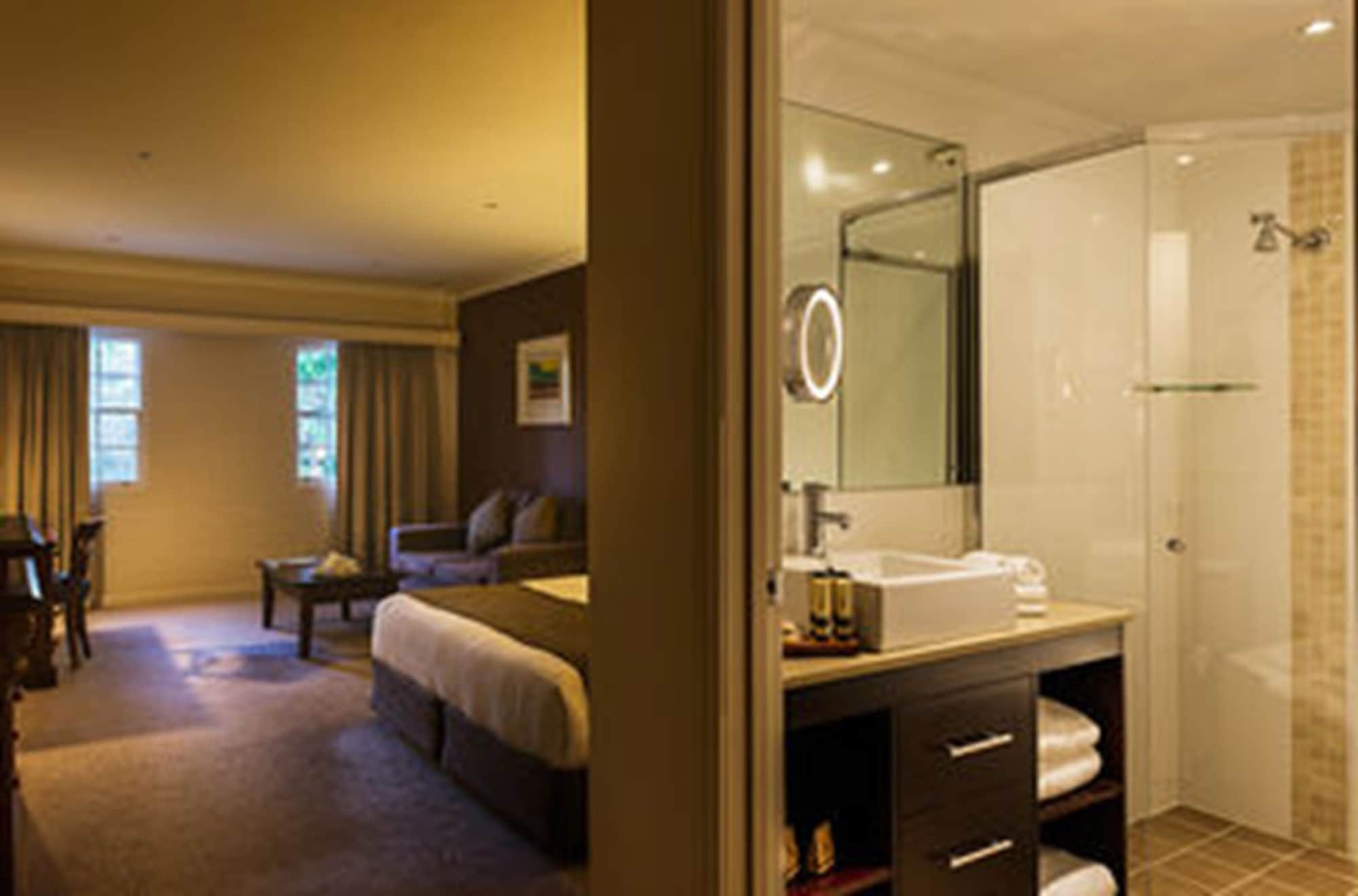 Crowne Plaza Hawkesbury Valley By Ihg Windsor Exterior photo